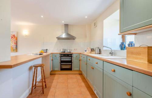 3 Bed in Bridport oc-dc049 - Photo 6