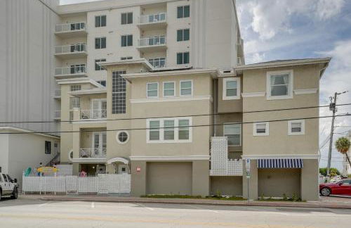 Coastal Sea Side Townhome - Walk to Beach! - Foto 38