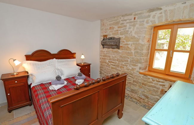 Spacious Villa in Kringa Croatia With Private Pool - Foto 12