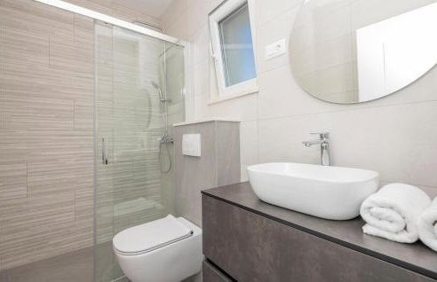 Cozy Home In Veliki Brocanac - Foto 42