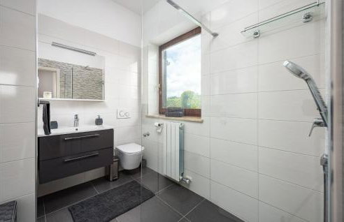 5 Bedroom Nice Home In Karojba - Foto 41