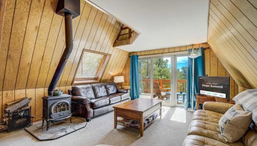 Slope Summit Rustic A-Frame Cabin w Scenic Views - Foto 2