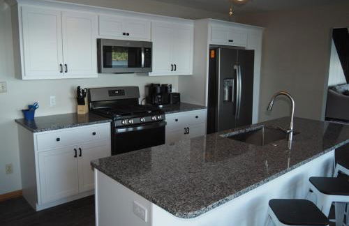 A Short's Walk - Lakefront w Spa & Kayaks! - Foto 27