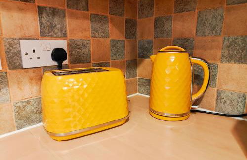 La Casita, Quarry - 2 bedroom Entire Apartment with Free Parking - Foto 11