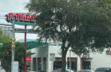 Cozy Downtown Studio - near UT - Foto 17