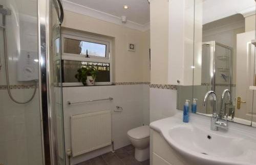 4 Bed in Seaview oc-74829 - Photo 8