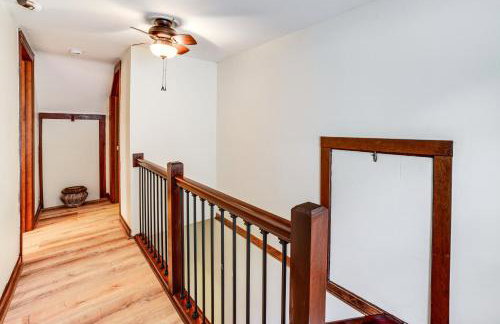 Secluded Crown Point Haven Near Golfing and Parks! - Foto 15