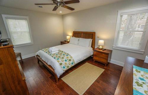 Beautiful, Modern Getaway in Historic Downtown Beaufort - Foto 12