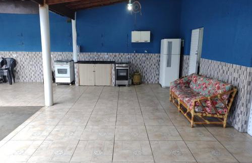 Casa com piscina, 100m da praia! - Foto 8