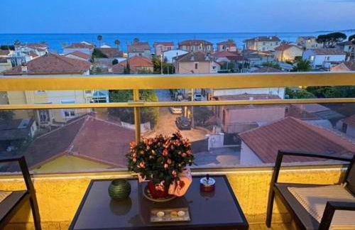 Sea View Apartment - Private Parking, Swimming Pool, Air Conditioning - Foto 23