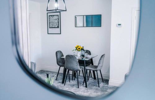 Comfortable & Spacious 3BR House near Coop Live Arena & Etihad Stadium with free Parking - New Management Since Jan '26 - Foto 10