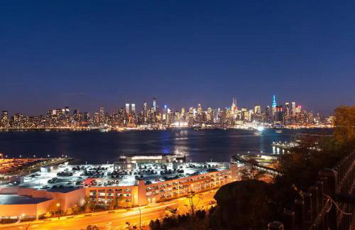 Warm 3 BR for U Near Manhattan View, 15 Min to NYC - Foto 45