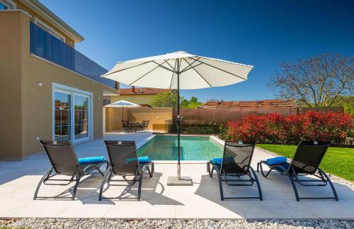 Traumhafte Finca mit Privatpool und Panoramablick - Foto 35