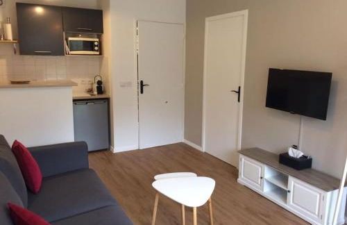 Appartement F2 calme et élégant - Photo 6