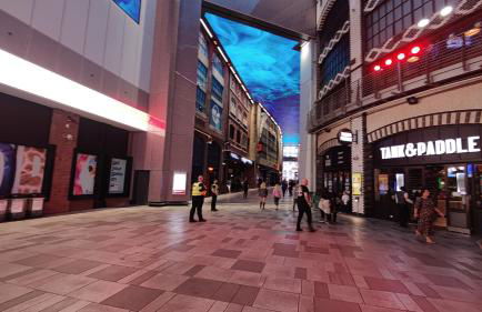 Bee City Cosy Stay - Near Train Stations and Shopping Centre with Paid Private Parking, 500Mbps Internet and Netflix - Foto 1