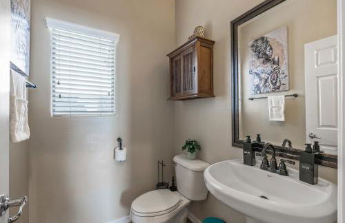 Entire Home in Surprise Downtown, Arizona - Foto 13