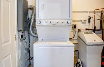 30 Day Minimum - Entire House Deck close to Hosp - Foto 5