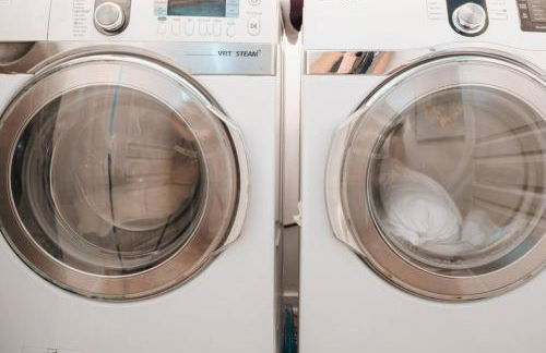 Beachfront Oasis w Htd Pool Cinema Game-Room Tiki - Foto 9