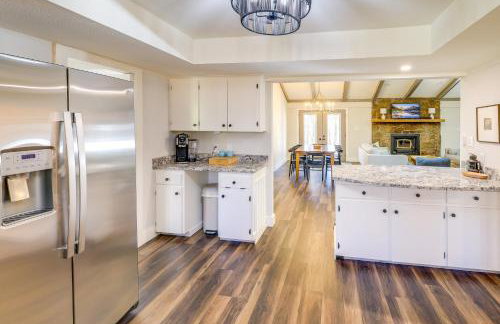 Waterfront Home on Greers Ferry Lake with Game Room - Foto 9