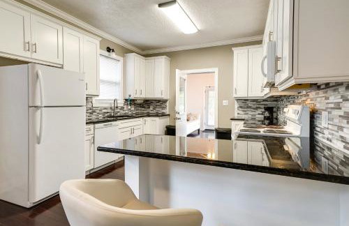 Downtown Wilmington Home Walk to Cape Fear River! - Photo 2