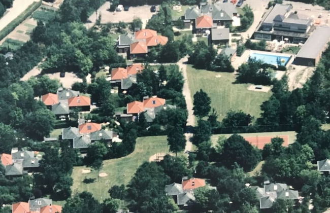 Welcoming Apartment Near Lake - Photo 16