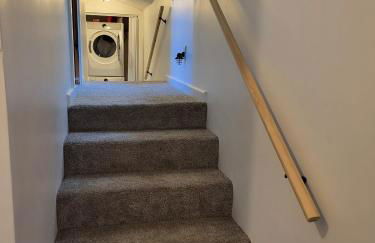 Spacious, modern, home by the lake! - Foto 18