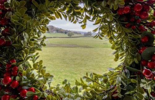 Monsal Trail Apartment B, Bakewell - Photo 11