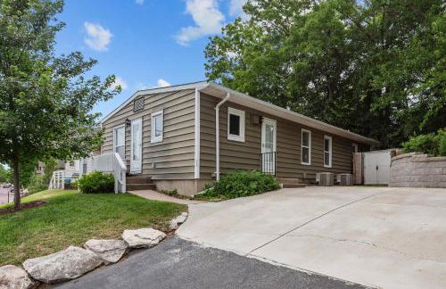 Charming Duplex on Main - Foto 29