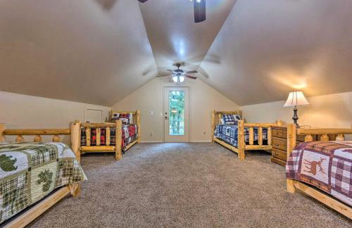 Deck and Fire Pit Lakefront Hideaway in Scranton! - Foto 21