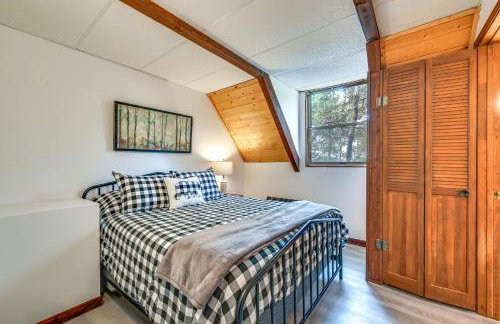 Deck and Grill A-Frame Cabin in Munds Park! - Foto 13