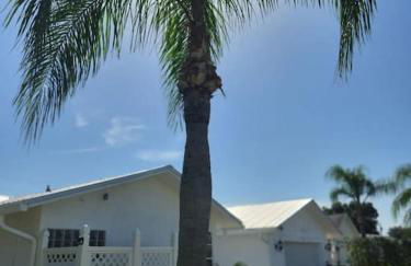 House with Heated Pool near to Florida Beaches - Foto 27