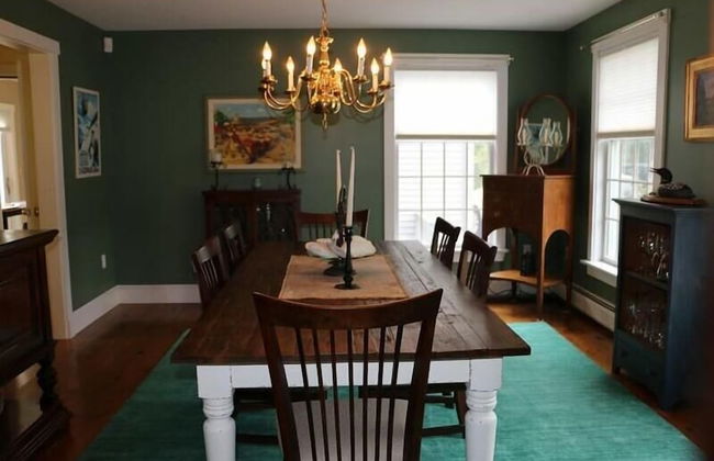 Cadillac Views - Photo 16