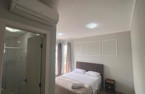 Bom retiro · 6 km Aeroporto/ 1 km do Shopping Garten/2km Square - Photo 6