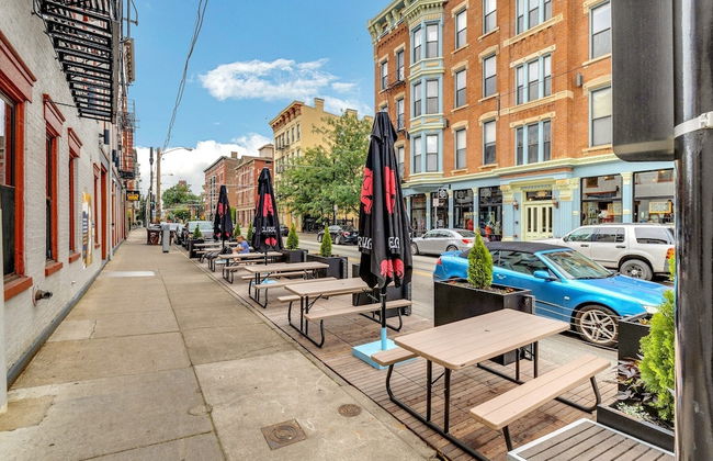 RESTAURANT on site. Walk to everything by RedAwning - Foto 26