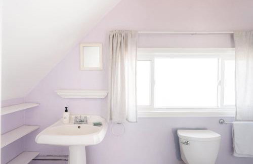 Charming Highlands Cottage - Walk to Shops & Eats - Foto 41