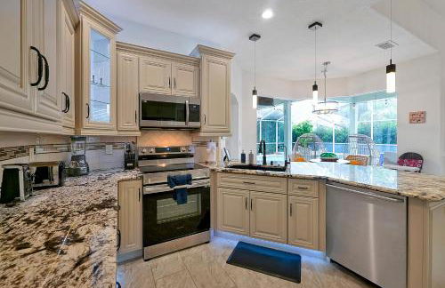 Southern Dunes Home w Pool, Spa & Game Room - Foto 32