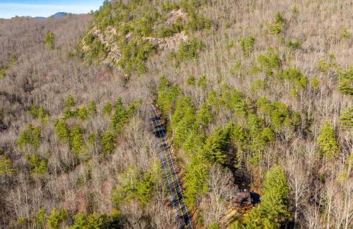 Fire Pit, Grill, and Views Cashiers Getaway! - Foto 37