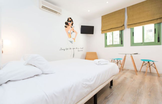 AinB Las Ramblas Colón Apartments - Foto 7