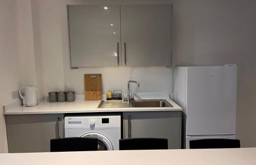 Superb modern flat in Northampton, parking &EV - Photo 14