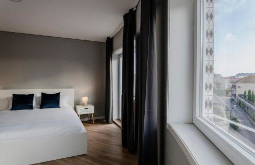 3BR Flat by Casa da Música, Central, Sleeps 6, 2D - Foto 13