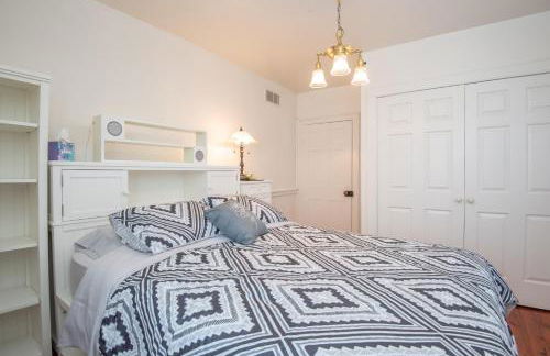 Cozy Cow Homestead with pool! - Foto 24