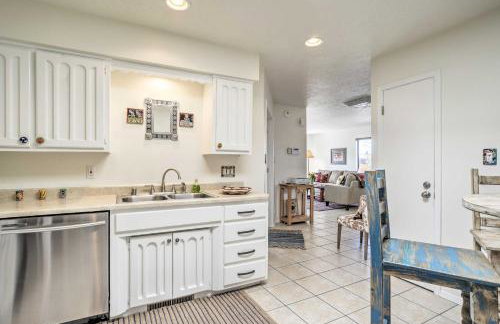 Mountain-View Albuquerque Townhome with Patio! - Photo 10