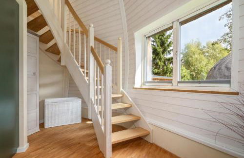 Kugelhaus Kia - Modernes Kugelhaus mit klarer Linie und Naturbezug am Tollensesee - Foto 13