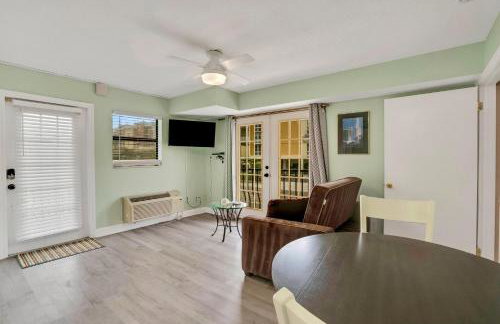 Sunset Corner - Beach View & Heated Pool! - Foto 19