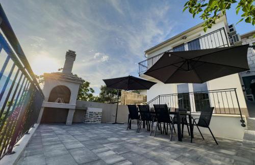 Holiday Home Vrkic with Hot Tub - Photo 5