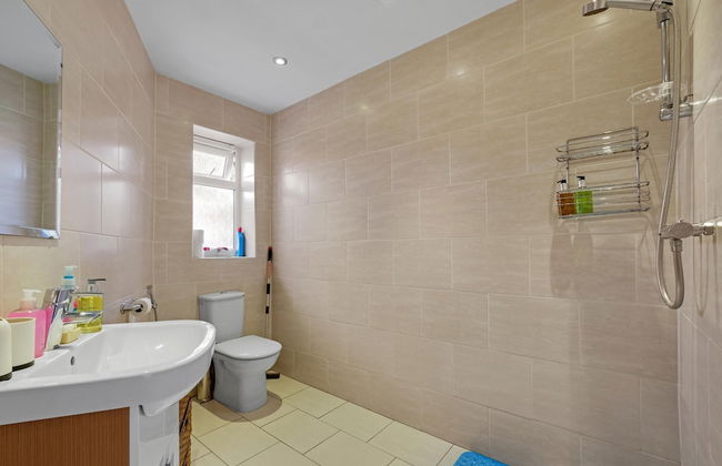 Heathrow Living St Annes Svcs Hse 5 BDRM - Photo 15