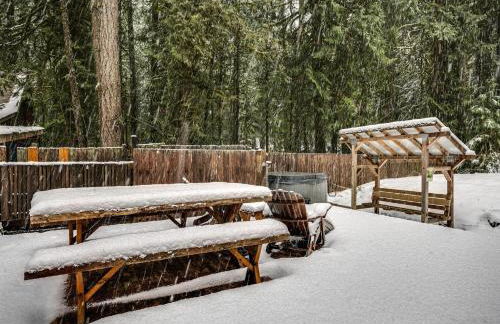 Whispering Pines - Cabin w hot tub - Foto 74