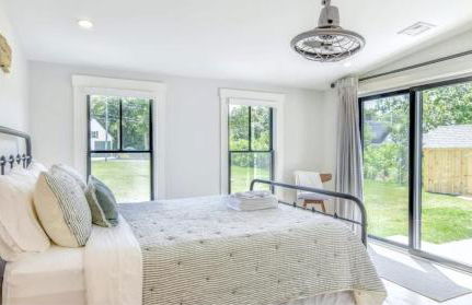 Renovated kitchen less than 2 miles to Beach! - Foto 7