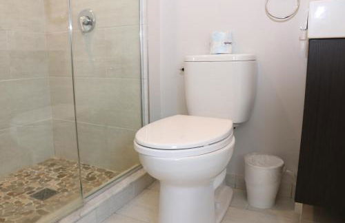 A Stylish Stay w/ a Queen Bed, Heated Floors.. #33 - Foto 10