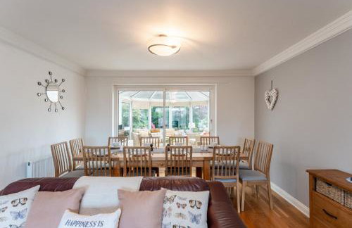 Spacious Seaside Home in Peaceful Coastal Setting - 5 Minutes Walk to the Beach - Foto 23